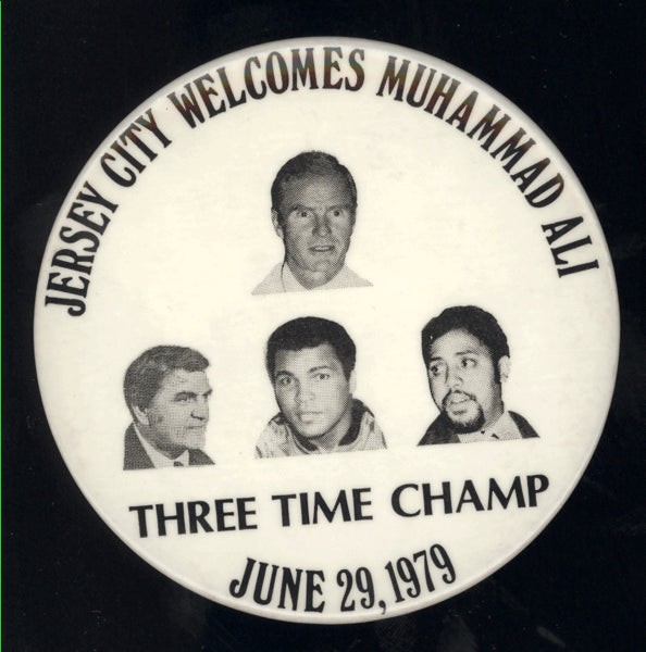 ALI, MUHAMMAD VINTAGE PIN (1979)