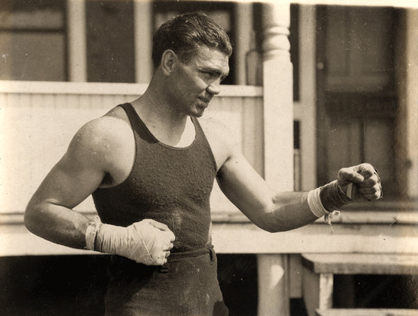 DEMPSEY, JACK ORIGINAL ANTIQUE PHOTO (EARLY 1920's TRAINING)