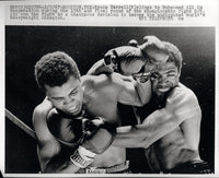ALI, MUHAMMAD-ERNIE TERRELL WIRE PHOTO (1967-15TH ROUND)