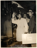 ROBINSON, SUGAR RAY & GEORGE GAINFORD & SOLDIE JONES WIRE PHOTO (1950)
