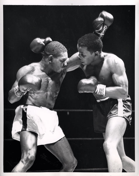 DAVIS, TEDDY "RED TOP"-GEORGE ARAUJO III WIRE PHOTO (1953)