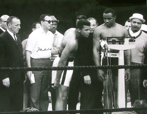 ALI, MUHAMMAD SIGNED PHOTO (16 x 20)