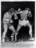 MOORE, DAVEY-HOGAN "KID" BASSEY WIRE PHOTO (1959)