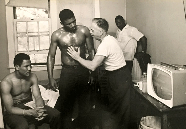 PATTERSON, FLOYD & JOSE TORRES LARGE FORMAT PHOTO (1959-TRAINING FOR JOHANSSON)