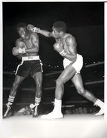 GRIFFITH, EMILE-LUIS RODRIGUEZ WIRE PHOTO (1964-3RD ROUND)