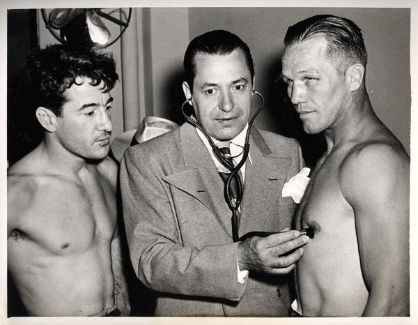GRAZIANO, ROCKY-TONY ZALE WIRE PHOTO (1947-PRE FIGHT MEDICALS)