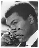 ALI, MUHAMMAD SIGNED PHOTO (SIGNED IN 1989)