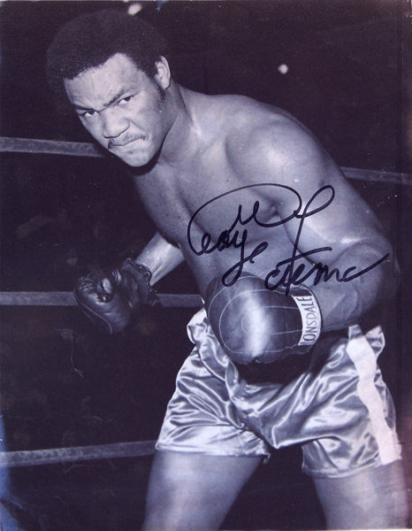 FOREMAN, GEORGE SIGNED PHOTO (JSA AUTHENTICATED)