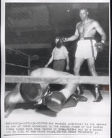 VALDES, NINO-BOB WOODALL WIRE PHOTO (1956-2ND ROUND)