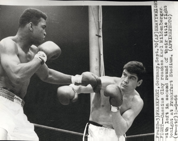 ALI, MUHAMMAD-KARL MILDENBERGER WIRE PHOTO (19662ND ROUND)