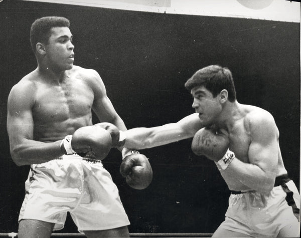 ALI, MUHAMMAD-KARL MILDENBERGER WIRE PHOTO (1966)