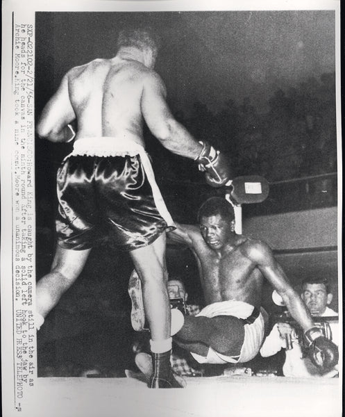 MOORE, ARCHIE-HOWARD KING WIRE PHOTO (1956-9TH ROUND) – JO Sports Inc.