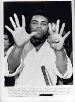 ALI, MUHAMMAD-OSCAR BONAVENA WIRE PHOTO (1970)