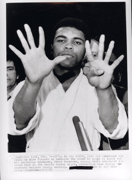 ALI, MUHAMMAD-OSCAR BONAVENA WIRE PHOTO (1970)