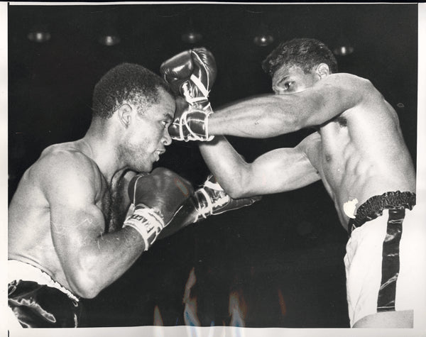 MACHEN, EDDIE-ALONZO JOHNSON WIRE PHOTO (1960)