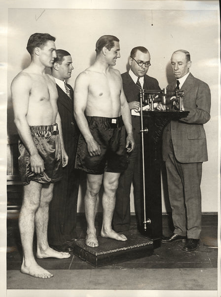 LOUGHRAN, TOMMY-PETE LAZO WIRE PHOTO (1928-WEIGHING IN)