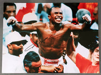 LEONARD, SUGAR RAY SIGNED LARGE FORMAT PHOTOGRAPH(CELEBRATING WIN OVER HAGLER)