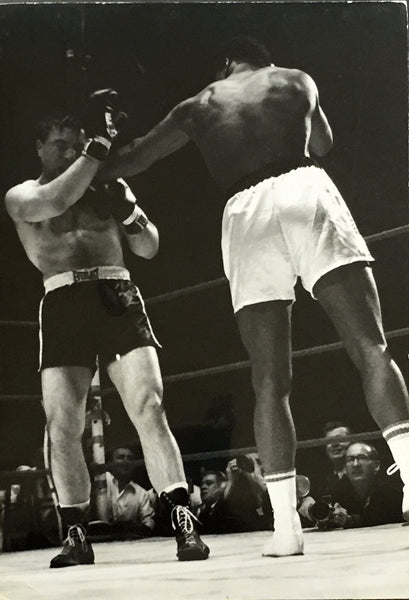 ALI, MUHAMMAD-GEORGE CHUVALO I ORIGINAL LARGE FORMAT PHOTO (1966)