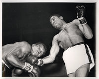 PARET, BENNY "KID"-CECIL SHORTS WIRE PHOTO (19594TH ROUND)