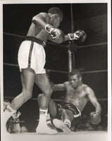 PARET, BENNY "KID"-GARNET "SUGAR" HART WIRE PHOTO (1960-6TH ROUND)