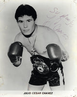 CHAVEZ, JULIO CESAR VINTAGE SIGNED PHOTO