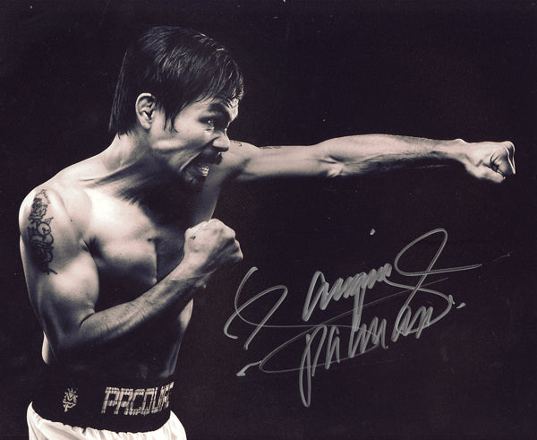 PACQUIAO, MANNY SIGNED PHOTO (FAMOUS POSE)