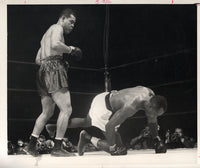 LOUIS, JOE-JERSEY JOE WALCOTT I ORIGINAL TYPE 1 WIRE PHOTO (1947-13TH ROUND)