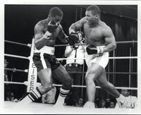 TYSON, MIKE-RICARDO SPAIN ORIGINAL PHOTO (1985-TYSON'S 4TH PRO FIGHT)