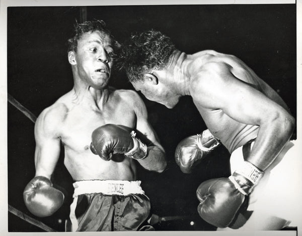 GAVILAN, KID-JOHNNY BRATTON WIRE PHOTO (1951)