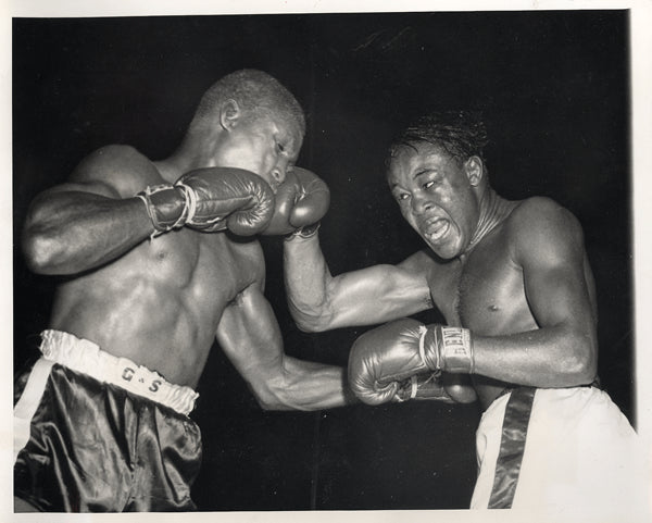 GAVILAN, KID-JOHNNY SAXTON WIRE PHOTO (1954-14TH ROUND)