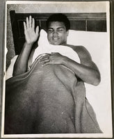 ALI, MUHAMMAD-JOE FRAZIER I LARGE FORMAT PHOTO (1971-DAY AFTER FIGHT)