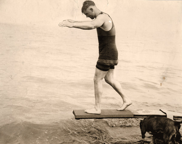 DEMPSEY, JACK ORIGINAL WIRE PHOTO (TRAINING-EARLY 1920'S)