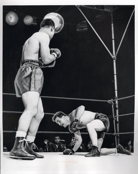 LOUIS, JOE-BILLY CONN I WIRE PHOTO (1941-END OF FIGHT)