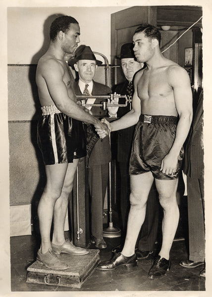LOUIS, JOE-JOHN HENRY LEWIS WIRE PHOTO (1939-WEIGHING IN)