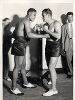 LOUIS, JOE-KING LEVINSKY WIRE PHOTO (1935-WEIGHING IN)