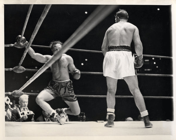 MARCIANO, ROCKY-ARCHIE MOORE WIRE PHOTO (1955-END OF FIGHT)