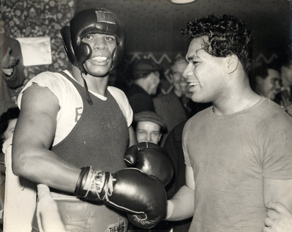VALDES, NINO-KITIONE LAVE WIRE PHOTO (1957-SPARRING)