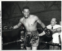 VALDES, NINO & BOBBY GLEASON WIRE PHOTO (1958)