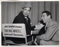 DEMPSEY, JACK & JOE DIMAGGIO WIRE PHOTO (1949-SET OF THE BIG WHEEL)