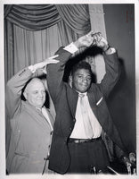 PATTERSON, FLOYD & CUS D'AMATO WIRE PHOTO (1960-FOLLOWING 2ND JOHANSSON FIGHT)