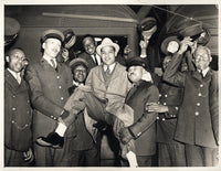 LOUIS, JOE WIRE PHOTO (1935-ARRIVING FOR CARNERA FIGHT)