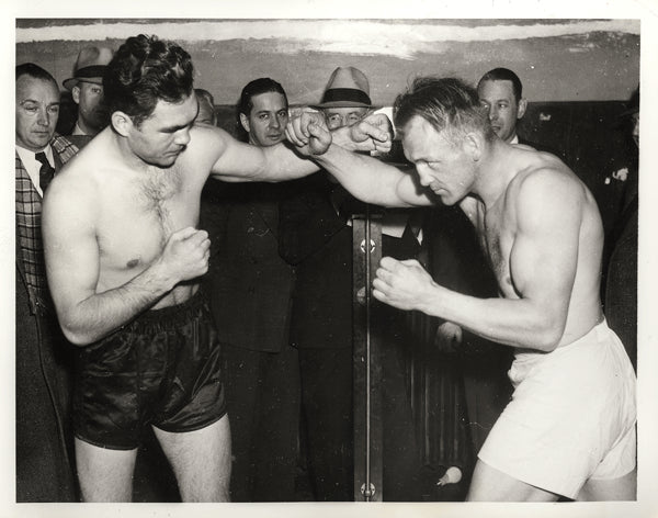 SCHMELING, MAX-HARRY THOMAS WIRE PHOTO (1937-PRE FIGHT SQUARE OFF)