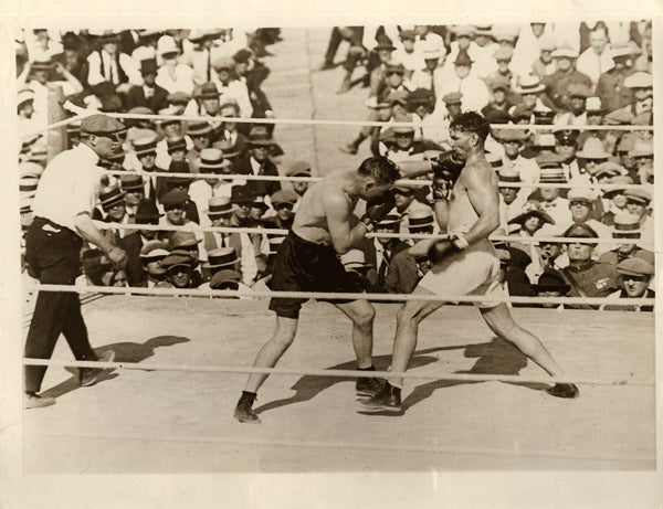 DEMPSEY, JACK-TOMMY GIBBONS WIRE PHOTO (1923-RING ACTION)
