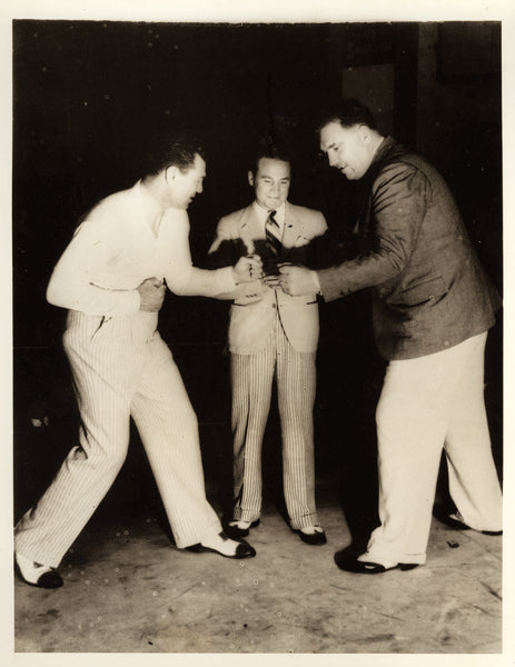 DEMPSEY, JACk & JESS WILLARD WIRE PHOTO (1933 WITH JIMMY MCLARNIN)