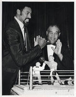 LOUIS, JOE & WILT CHAMBERLAIN WIRE PHOTO (1971)