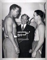 LOUIS, JOE-BILLY CONN II WIRE PHOTO (1946-WEIGHING IN)