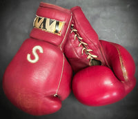 SANCHEZ, SALVADOR TRAINING GLOVES (EARLY 1980'S-FROM HIS FAMILY)