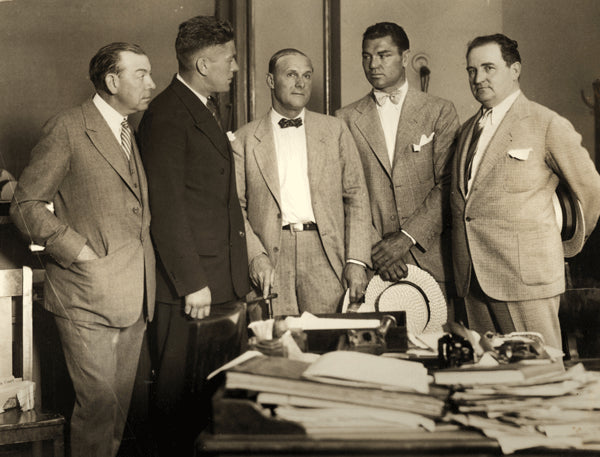 DEMPSEY, JACK-GENE TUNNEY I ORIGINAL WIRE PHOTO (1926-CONTRACT SIGNING)