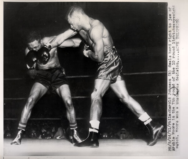 MOORE, ARCHIE-HAROLD JOHNSON WIRE PHOTO (1951-7TH ROUND)