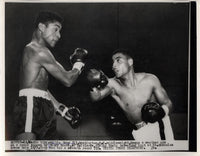 TROY, WILLIE-TERRY MOORE WIRE PHOTO (1953)